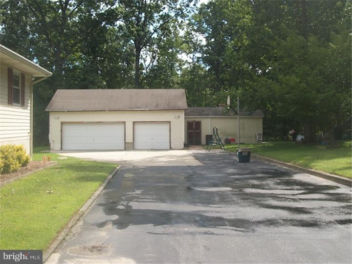 58 Reeves Road Bridgeton, NJ 08302 - Photo 2 of 19 Garage