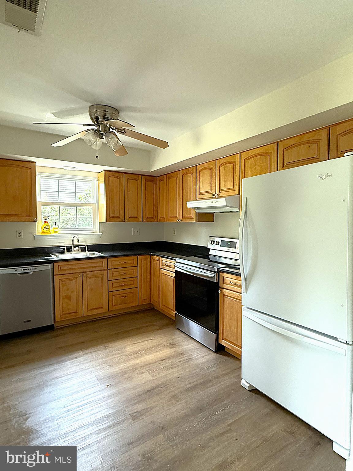 441 Gruber Road Harleysville, PA 19438 - Photo 4 of 13 Kitchen