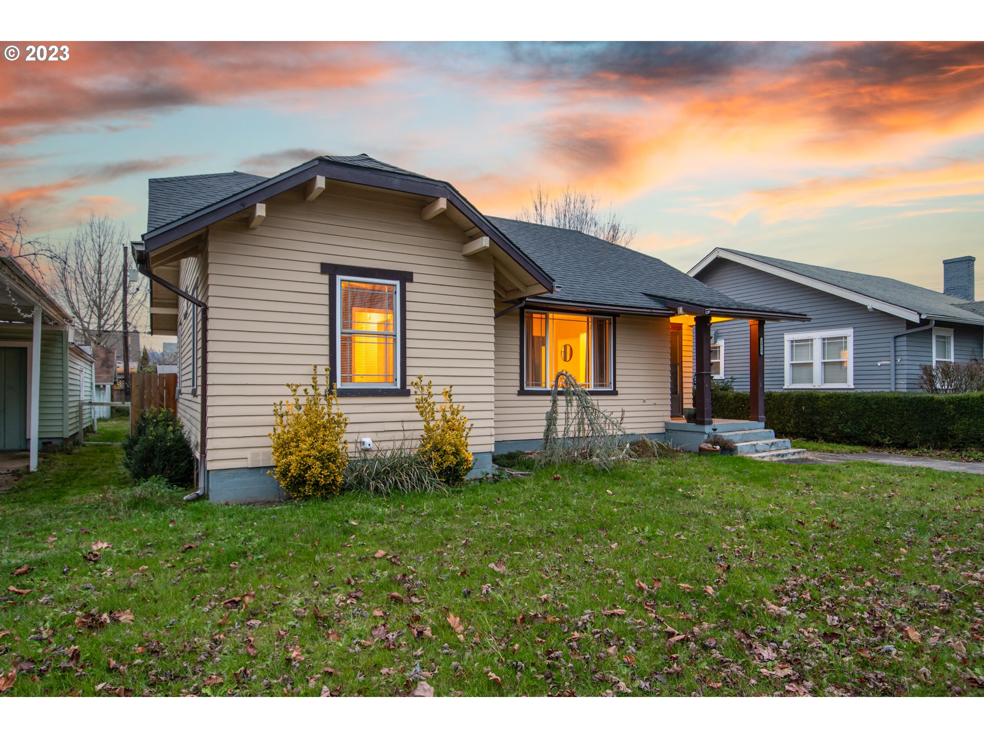 2818 Field Street Longview, WA 98632 - Photo 1 of 34 a view of a house with a yard