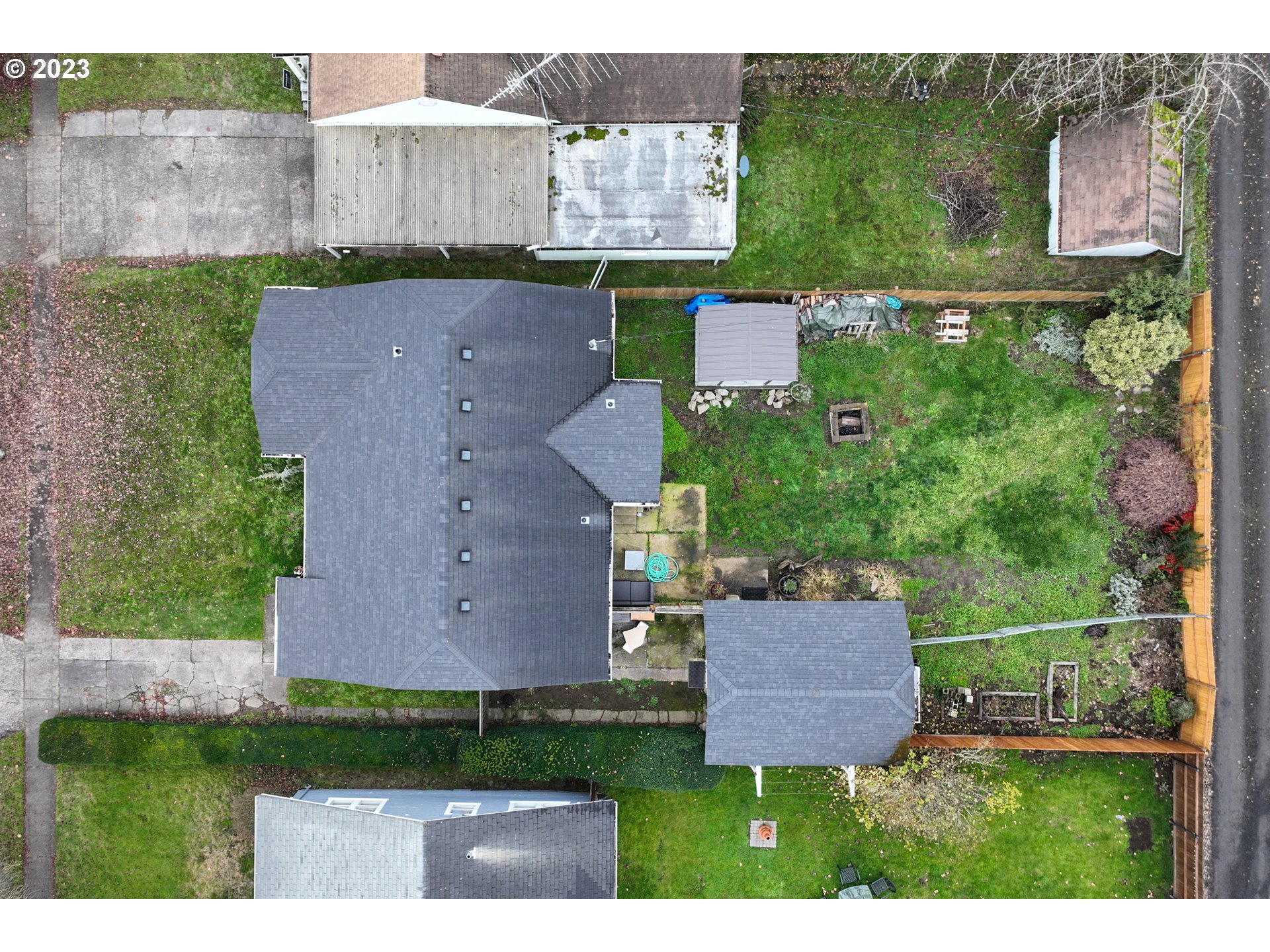 2818 Field Street Longview, WA 98632 - Photo 4 of 34 an aerial view of a house with yard swimming pool and outdoor seating