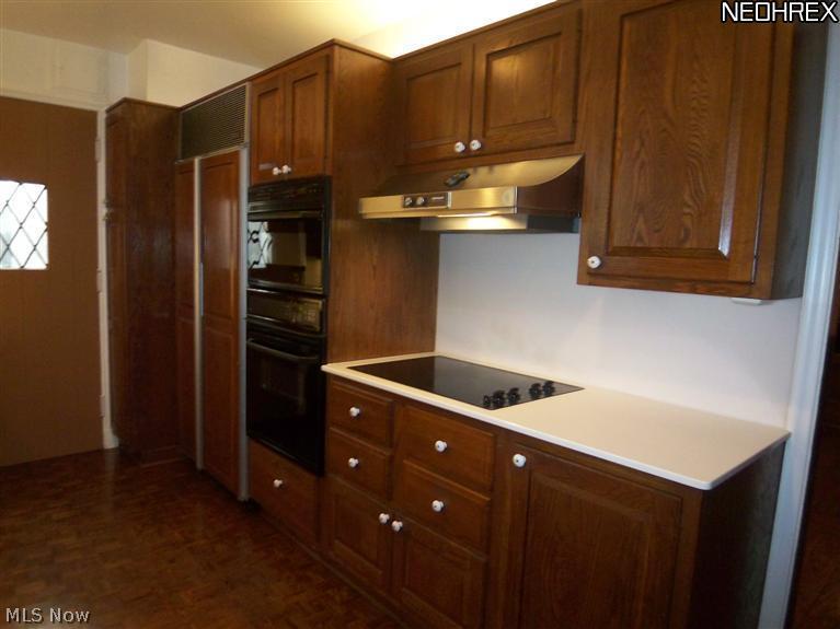 12329 Fairhill Road Cleveland, OH 44120 - Photo 12 of 22 Gallery Image 12