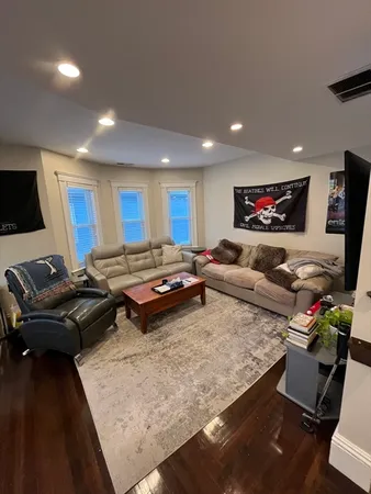 $5,000 | 33 Wisconsin Avenue, Unit 33, Somerville, MA 02145