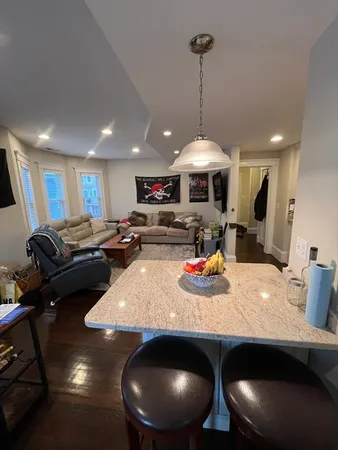 $5,000 | 33 Wisconsin Avenue, Unit 33, Somerville, MA 02145