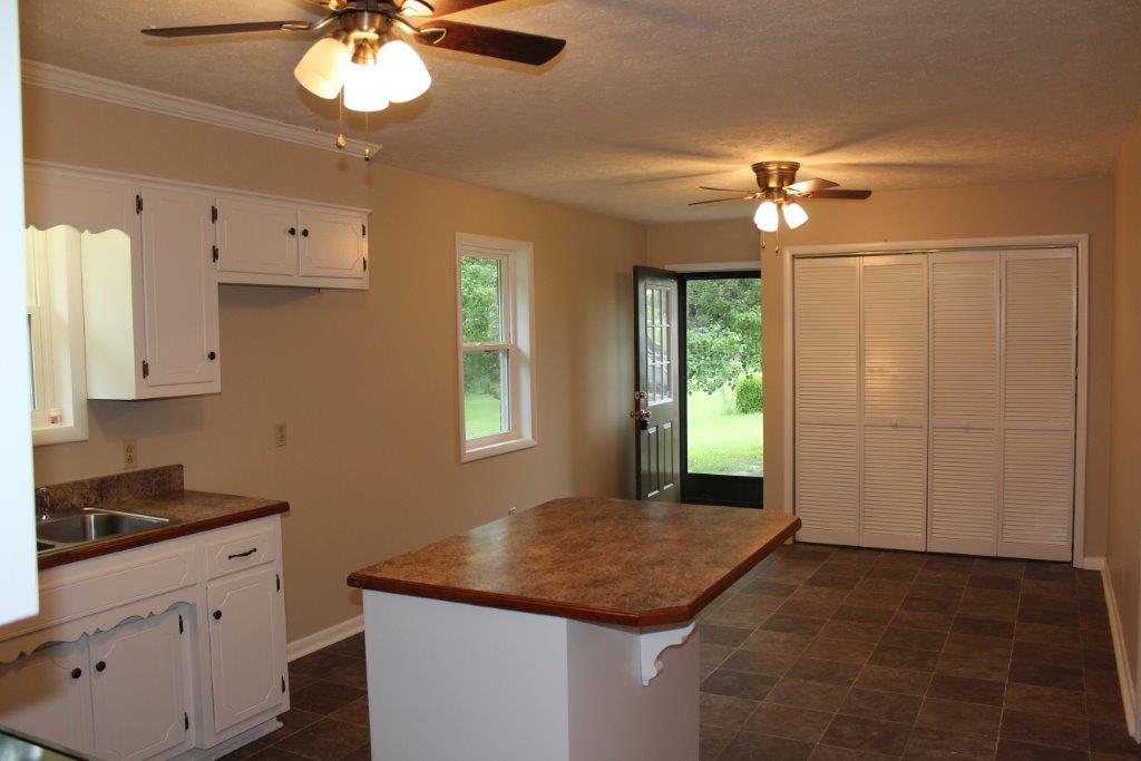 208 Sam Beasley Road Hartsville, TN 37074 - Photo 6 of 13 Gallery Image 6