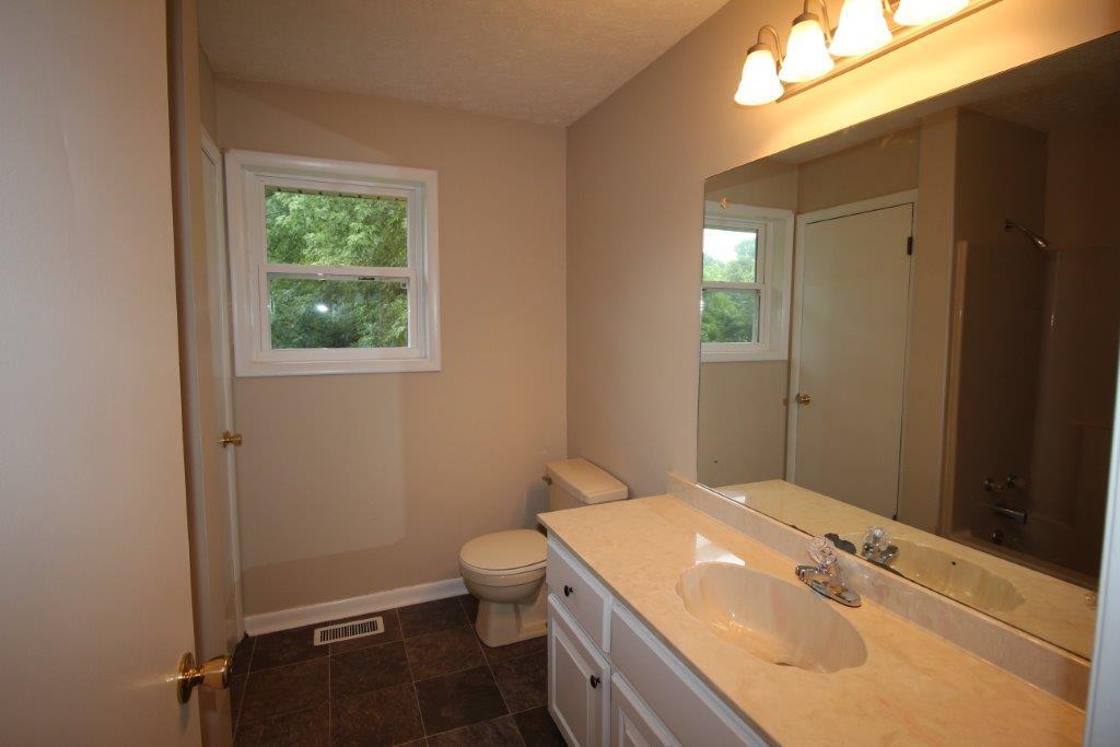 208 Sam Beasley Road Hartsville, TN 37074 - Photo 10 of 13 Gallery Image 10