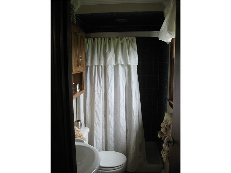 460 Fenton Road Mount Pleasant, PA 15666 - Photo 12 of 25 Master Bath/Spa.