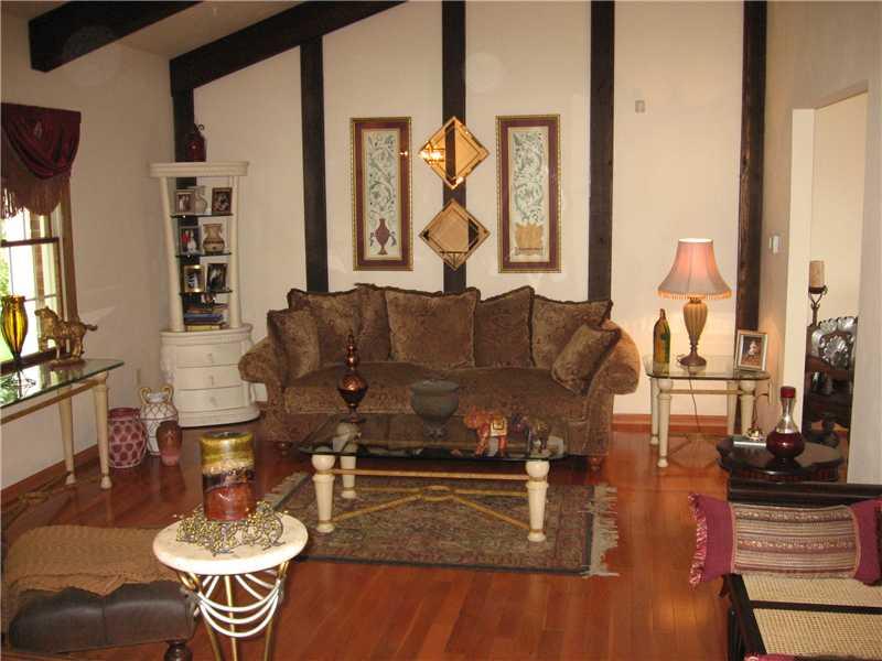 460 Fenton Road Mount Pleasant, PA 15666 - Photo 4 of 25 Living Room.