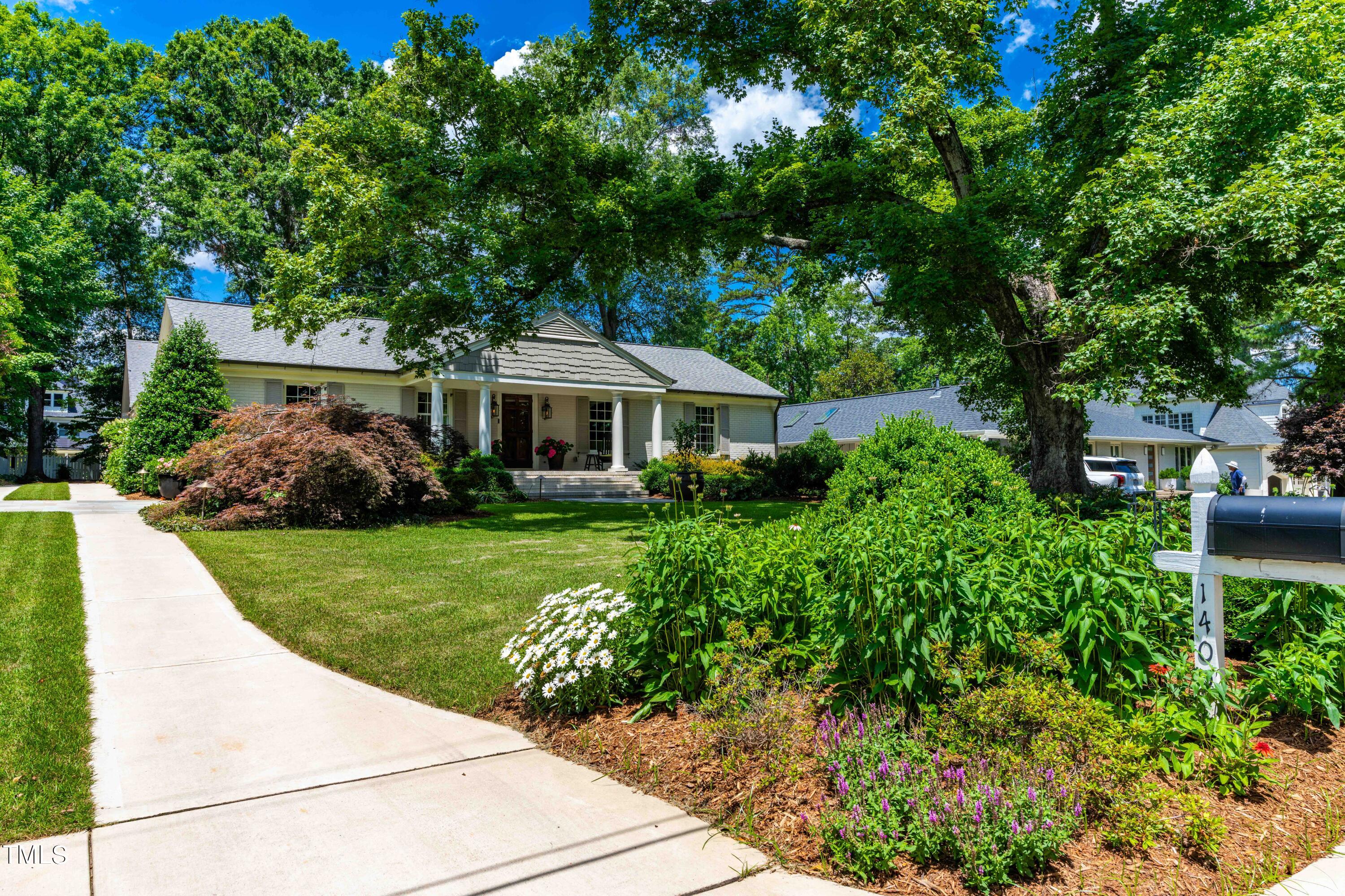1409 Dellwood Drive Raleigh, NC 27607 - Photo 4 of 59 DSC05913