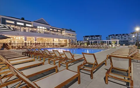 $1,649,888 | 25102 Aspenwood Drive, Plainview, NY 11803