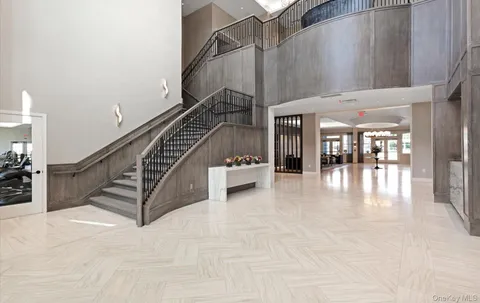 $1,649,888 | 25102 Aspenwood Drive, Plainview, NY 11803