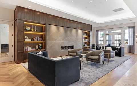 $1,649,888 | 25102 Aspenwood Drive, Plainview, NY 11803