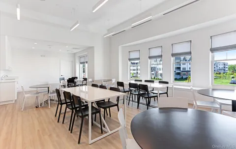 $1,649,888 | 25102 Aspenwood Drive, Plainview, NY 11803