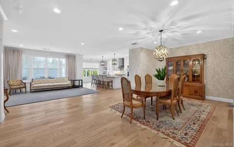 $1,649,888 | 25102 Aspenwood Drive, Plainview, NY 11803