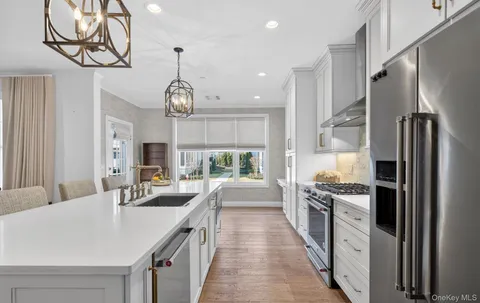 $1,649,888 | 25102 Aspenwood Drive, Plainview, NY 11803