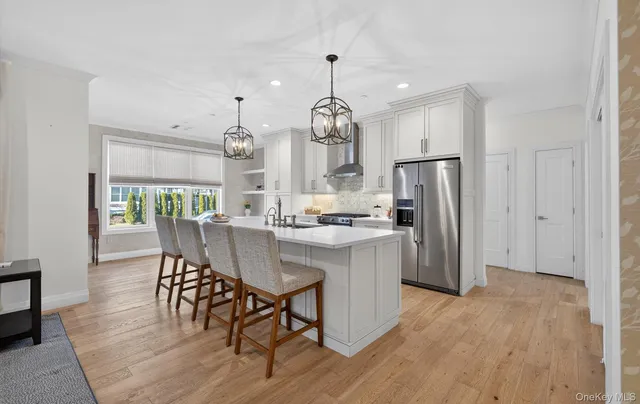 $1,649,888 | 25102 Aspenwood Drive, Plainview, NY 11803