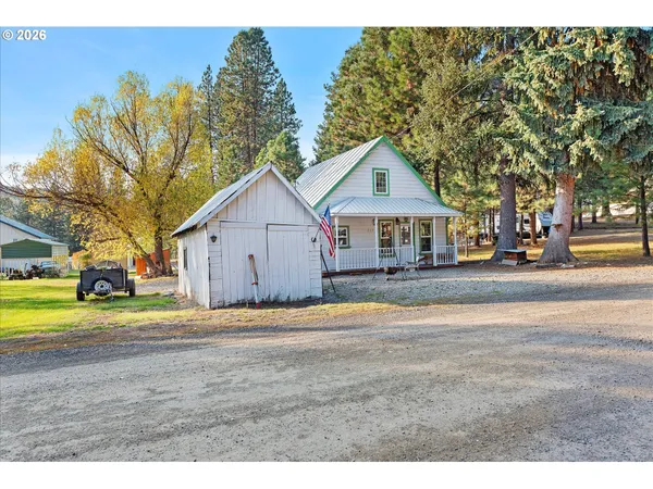 $215,000 | 237 Bonanza Street, Sumpter, OR 97877