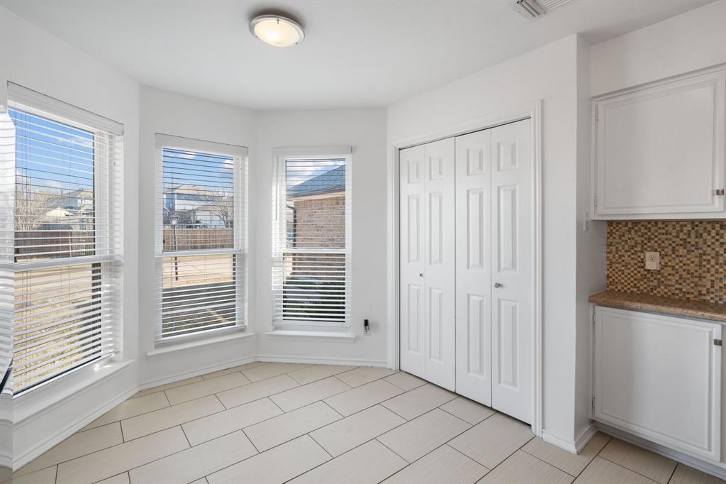 604 Lionel Way Fort Worth, TX 76108 - Photo 18 of 36 a view of empty room with window