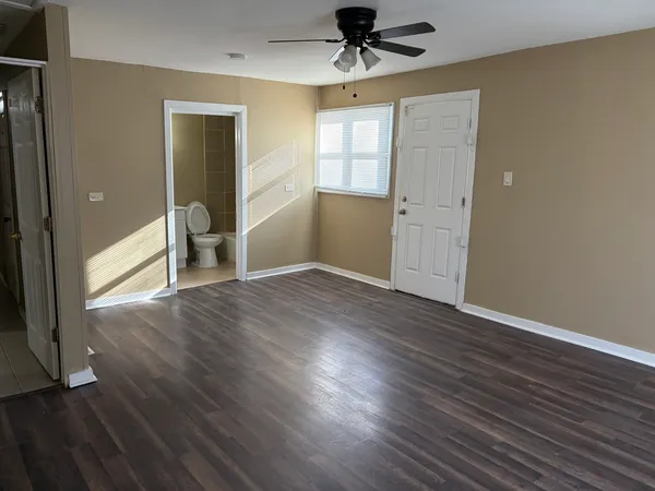 $3,025 | 16130 Justine Street, Markham, IL 60428