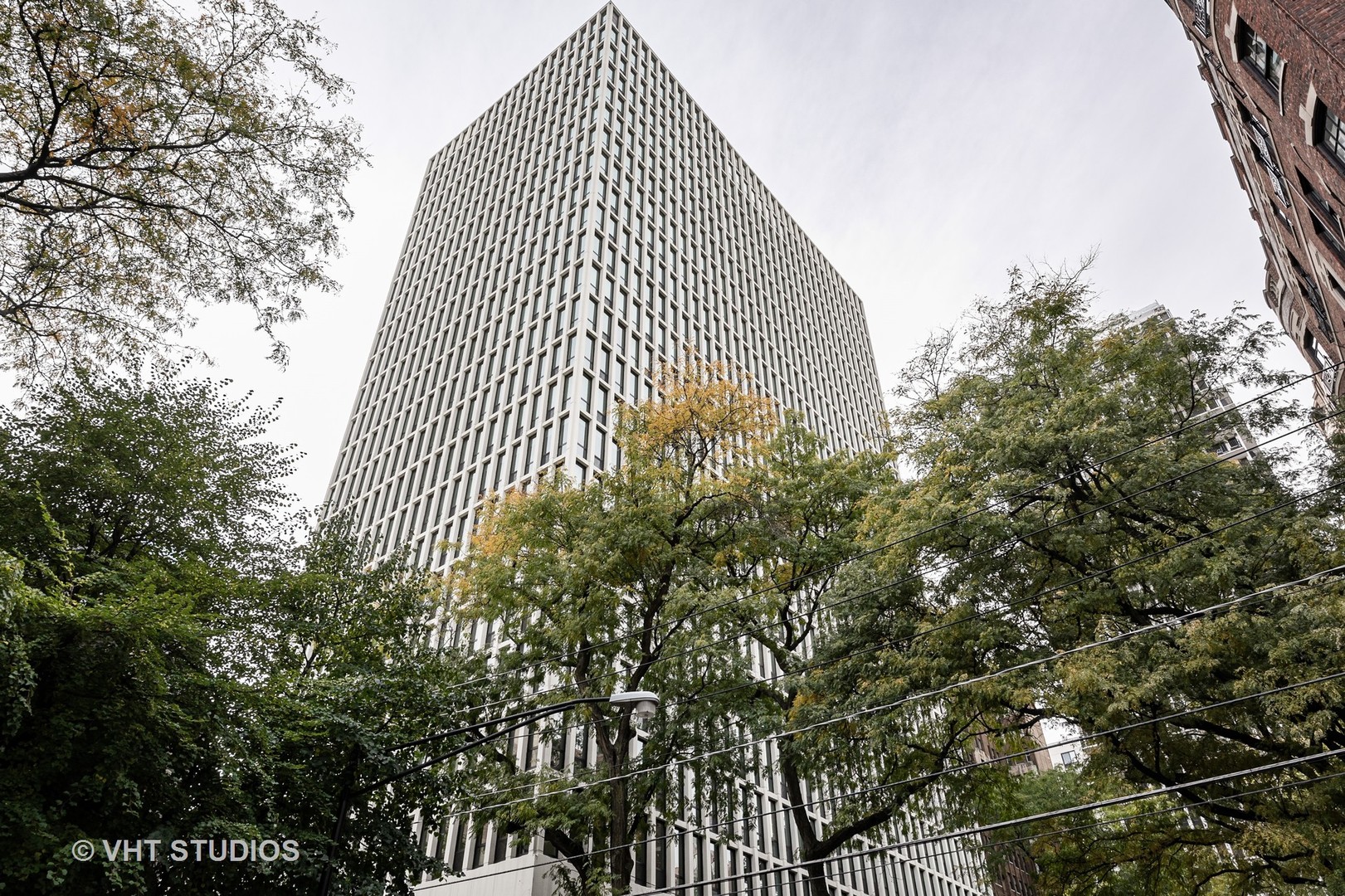 1 East Scott Street, Unit 1002 Chicago, IL 60610 - Photo 2 of 12