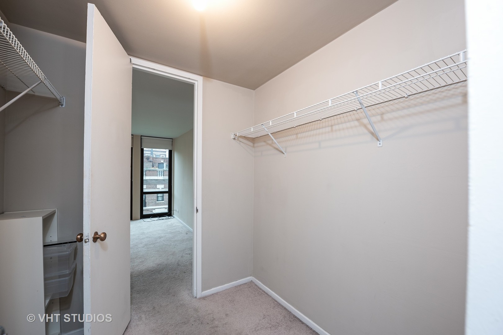 1 East Scott Street, Unit 1002 Chicago, IL 60610 - Photo 11 of 12