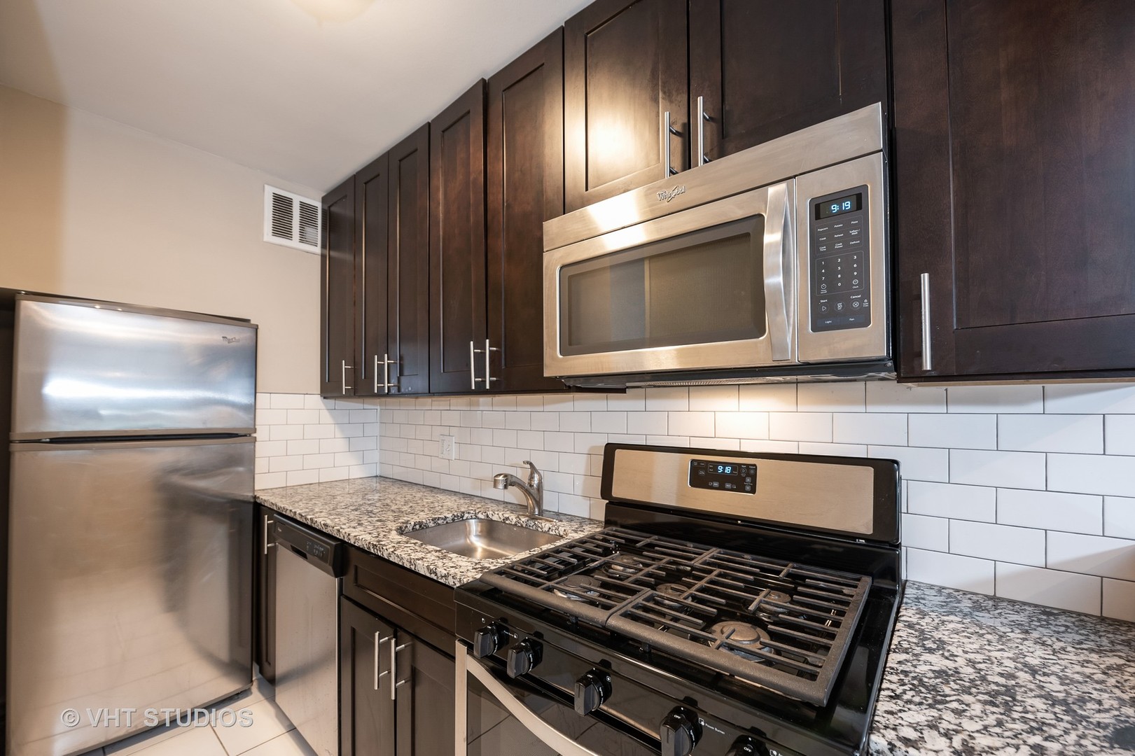 1 East Scott Street, Unit 1002 Chicago, IL 60610 - Photo 8 of 12