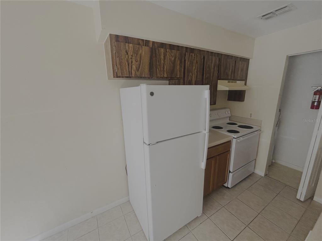 1915 Southwest 70th Terrace, Unit B Gainesville, FL 32607 - Photo 7 of 12
