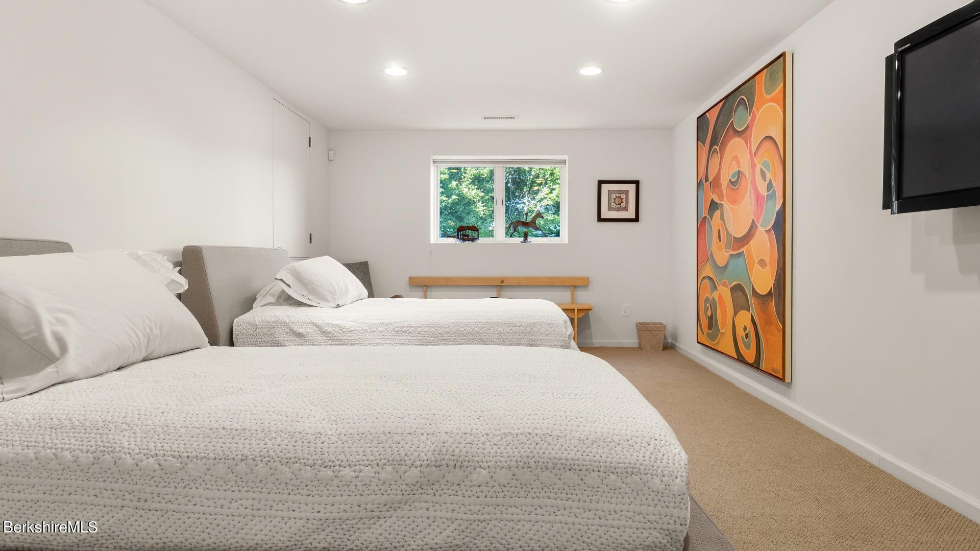 109 Under Mountain Road Lenox, MA 01240 - Photo 24 of 37 Guest room