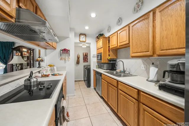 $195,000 | 619 Strings Drive, Unit 619, San Antonio, TX 78216