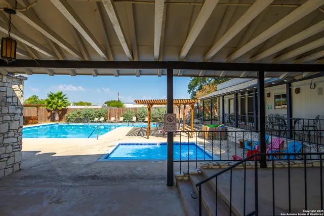 $195,000 | 619 Strings Drive, Unit 619, San Antonio, TX 78216