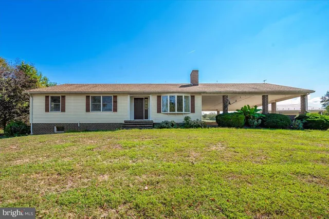 $2,900 | 6774 Linganore Road, Frederick, MD 21701