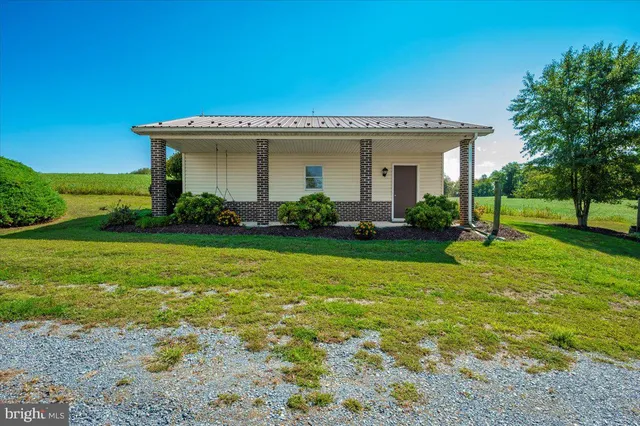 $2,900 | 6774 Linganore Road, Frederick, MD 21701