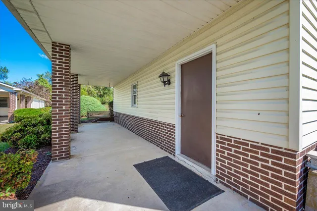 $2,900 | 6774 Linganore Road, Frederick, MD 21701