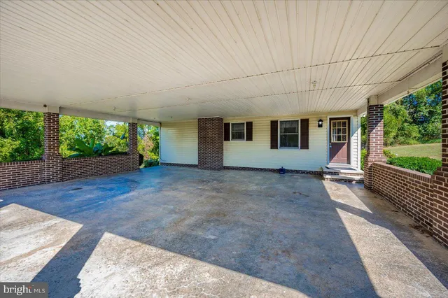 $2,900 | 6774 Linganore Road, Frederick, MD 21701