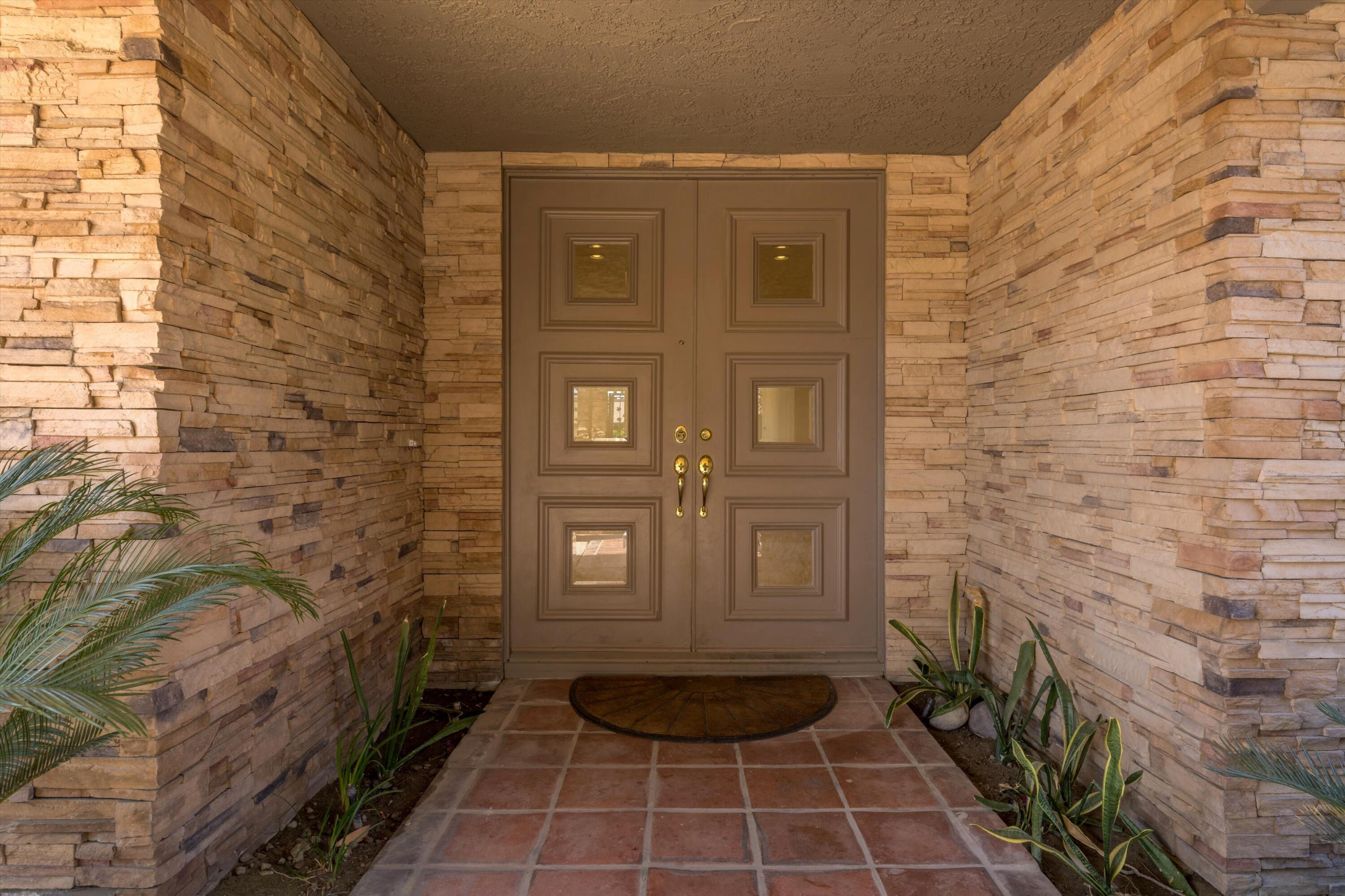75 Colgate Drive Rancho Mirage, CA 92270 - Photo 3 of 40 a bathroom with a toilet