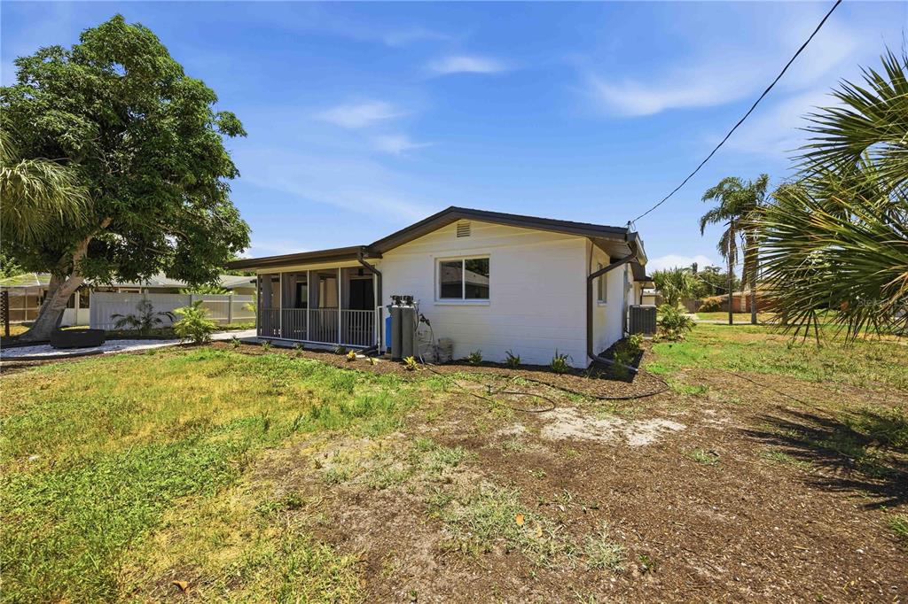 386 Cabana Road Venice, FL 34293 - Photo 45 of 56