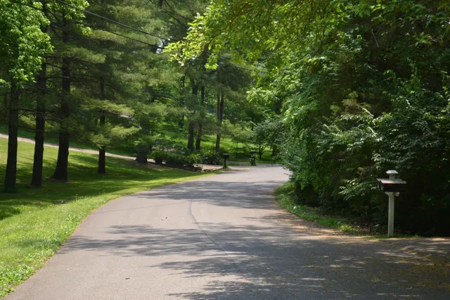 $499,999 | 1021 Harpeth Valley Court, Nashville, TN 37221