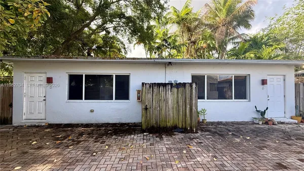 $1,800 | 572 Northeast 67th Street, Unit 5, Miami, FL 33138