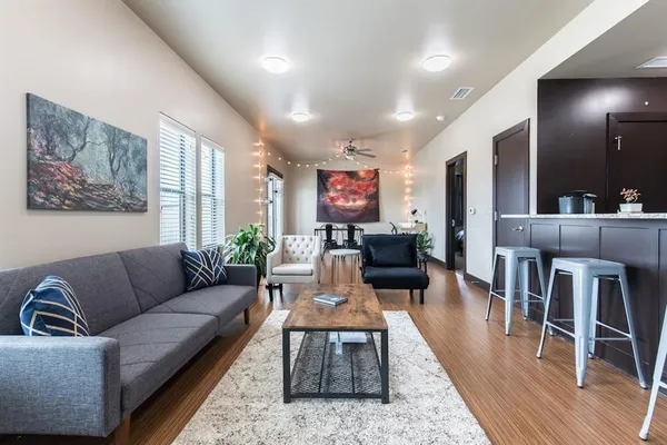 $1,395 | 1125 South Jennings Avenue, Unit 202, Fort Worth, TX 76104