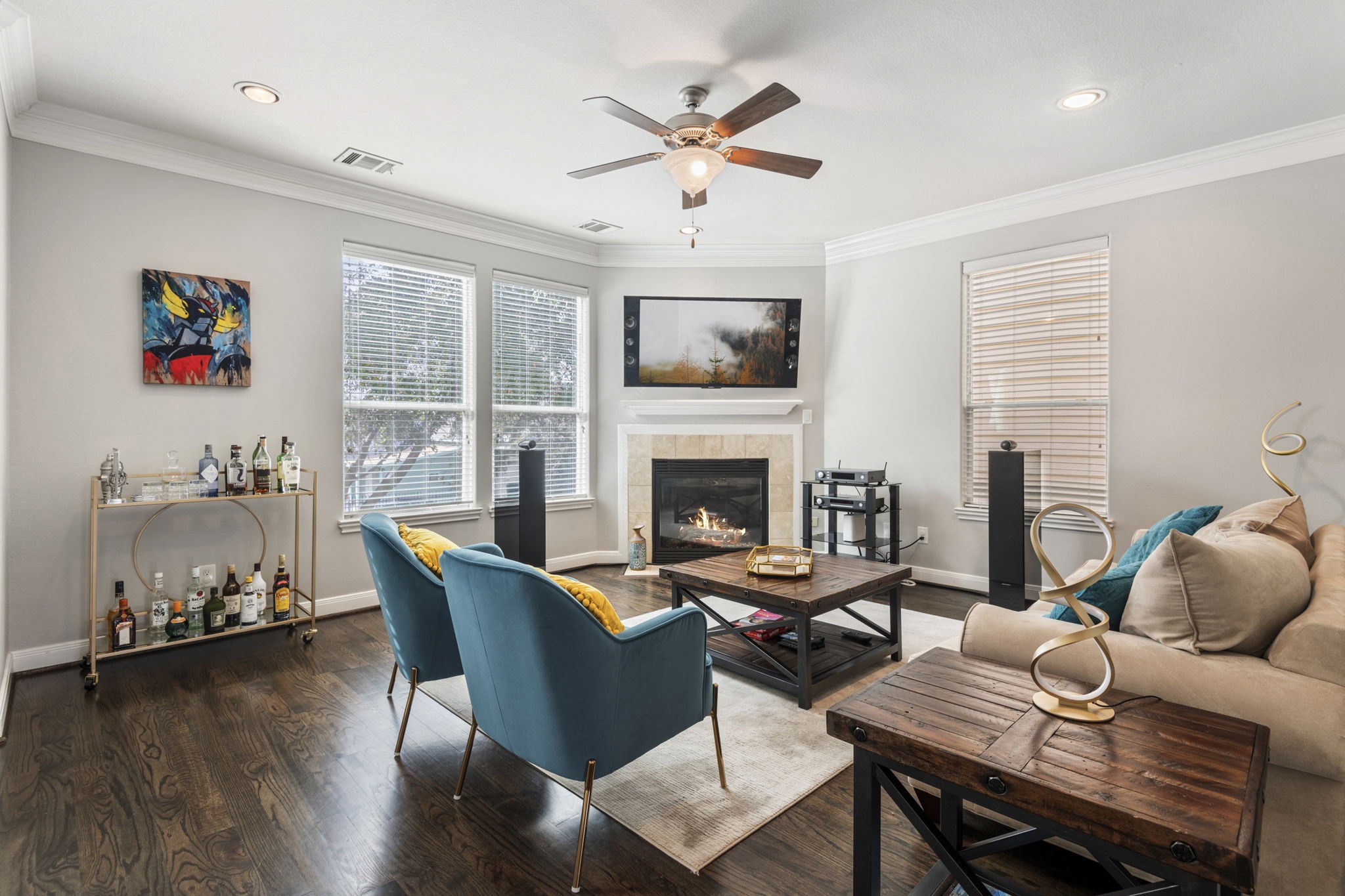 2204 Colorado Street Houston, TX 77007 - Photo 2 of 16
