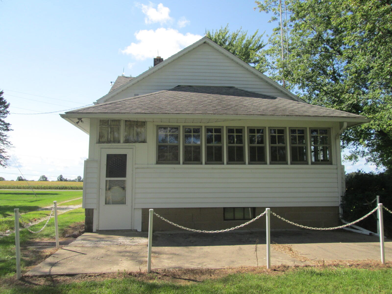 9955 Date Road Baroda, MI 49101 - Photo 3 of 24 IMG_5160