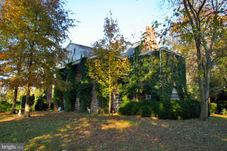 12001 Riverview Road Fort Washington, MD 20744 - Photo 1 of 30 Exterior (Front)