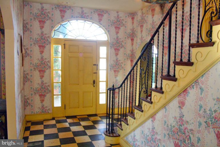 12001 Riverview Road Fort Washington, MD 20744 - Photo 13 of 30 Interior (General)