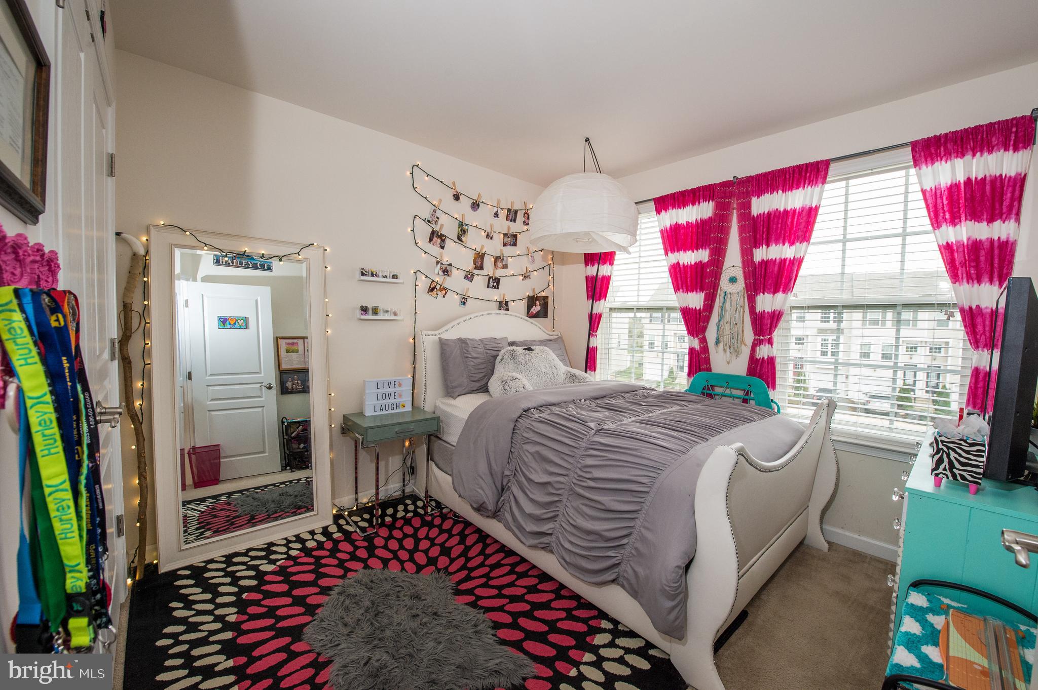 8340 Scotland Loop Manassas, VA 20109 - Photo 15 of 24 Second bedroom