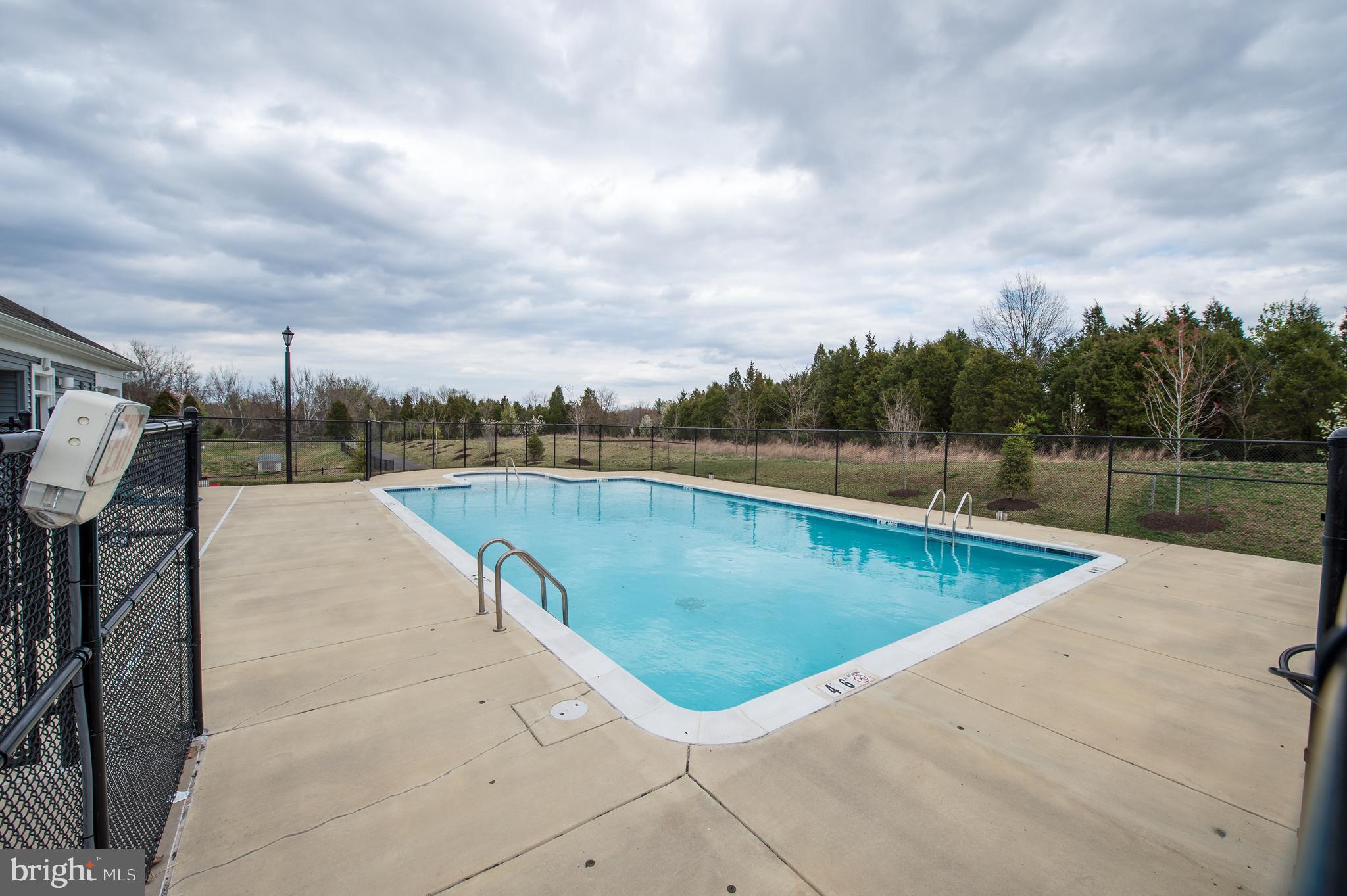 8340 Scotland Loop Manassas, VA 20109 - Photo 23 of 24 Community Pool