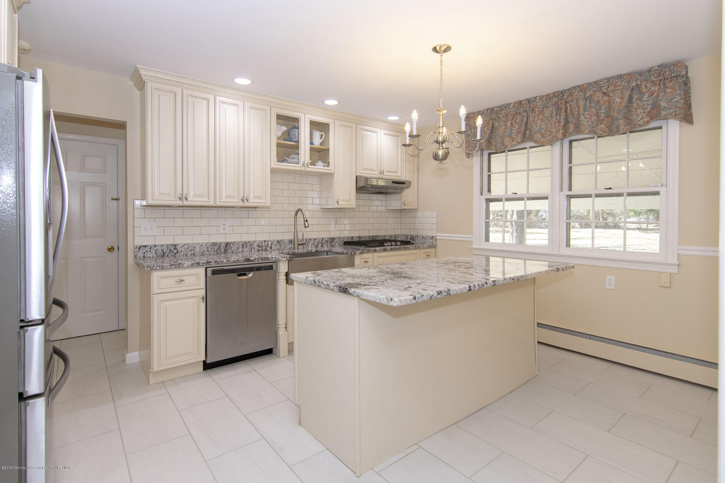 33 Long Bridge Road Colts Neck, NJ 07722 - Photo 9 of 43 Kitchen 1