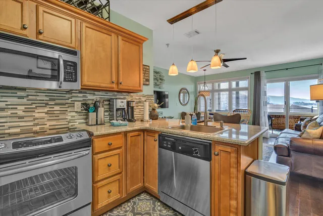 $430,000 | 1273 Graves Harbor Trail, Unit 304, Huddleston, VA 24104