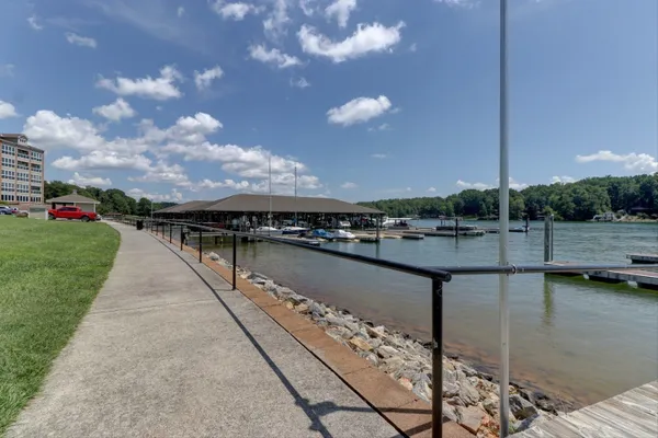 $420,000 | 1273 Graves Harbor Trail, Unit 304, Huddleston, VA 24104