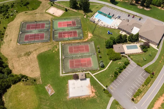 $430,000 | 1273 Graves Harbor Trail, Unit 304, Huddleston, VA 24104