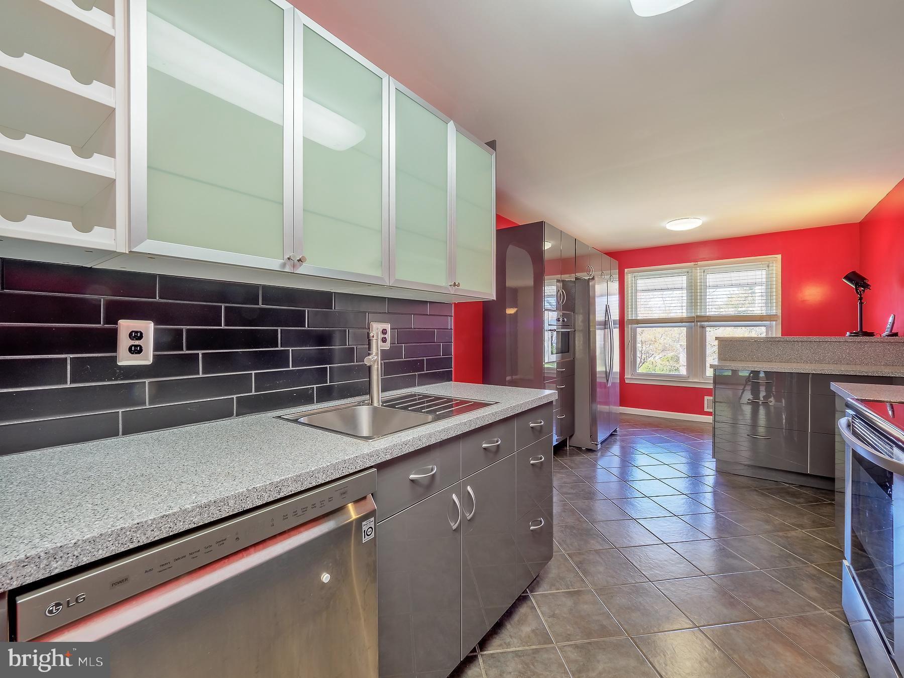 119 Lakeside Drive Greenbelt, MD 20770 - Photo 11 of 44