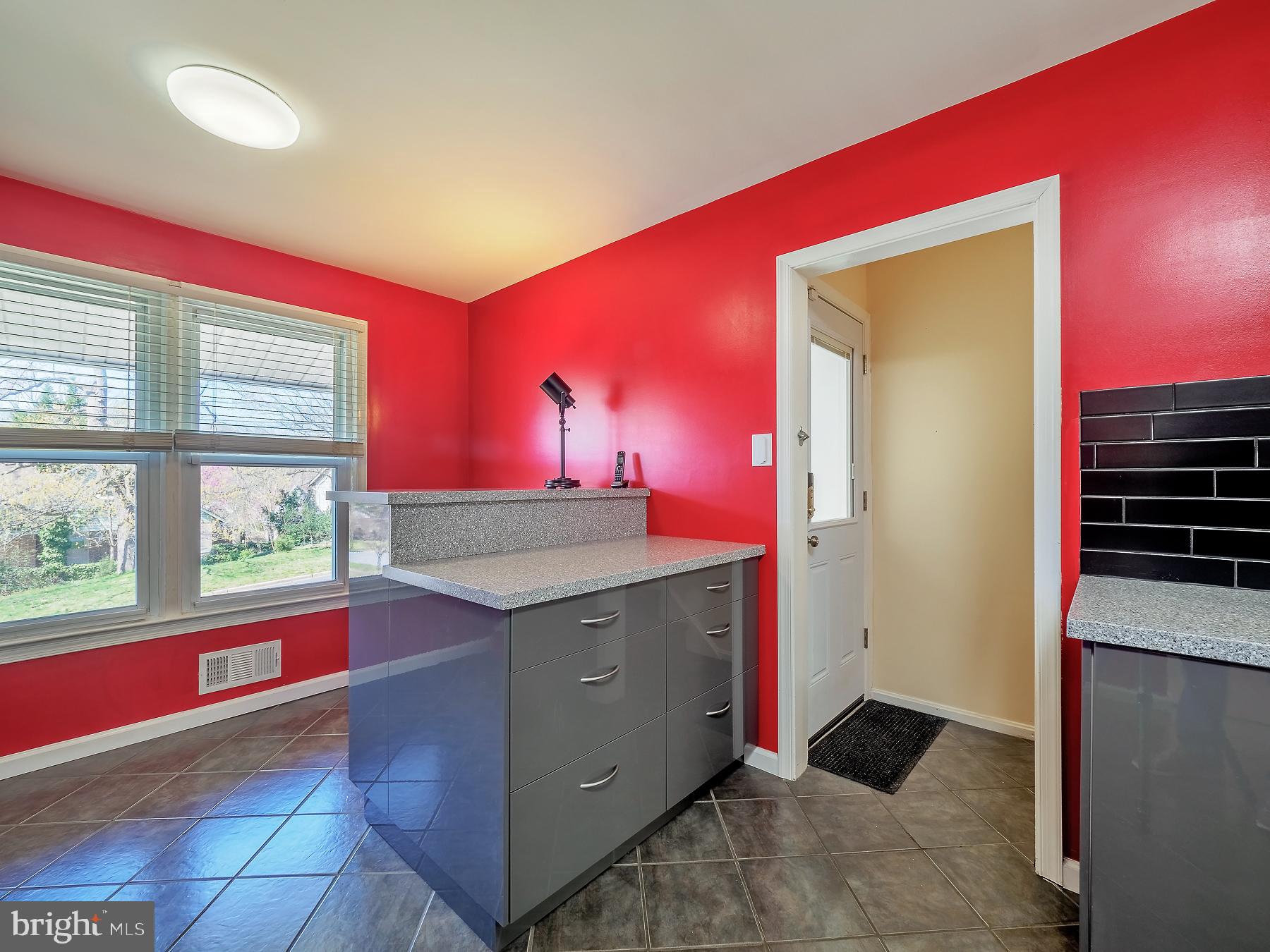 119 Lakeside Drive Greenbelt, MD 20770 - Photo 13 of 44